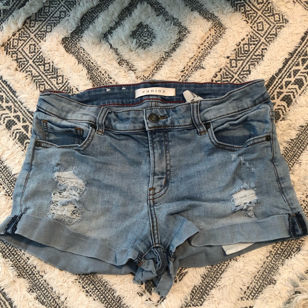 women’s denim shorts size medium (4-6)
